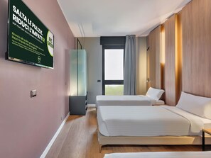 Standard Triple Room | Down comforters, minibar, in-room safe, desk