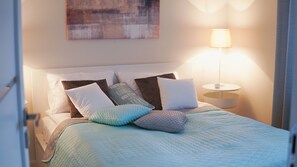 City Apartment | Hypo-allergenic bedding, individually decorated, individually furnished - Old Town Apartments (Warsaw)