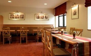 Breakfast area - Centre Mériadeck Bordeaux (Bordeaux)