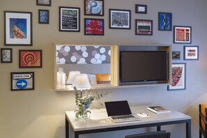 In-room safe, desk, laptop workspace, soundproofing