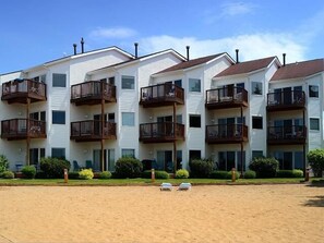 Exterior - Beach Condominium Hotel (Traverse City)