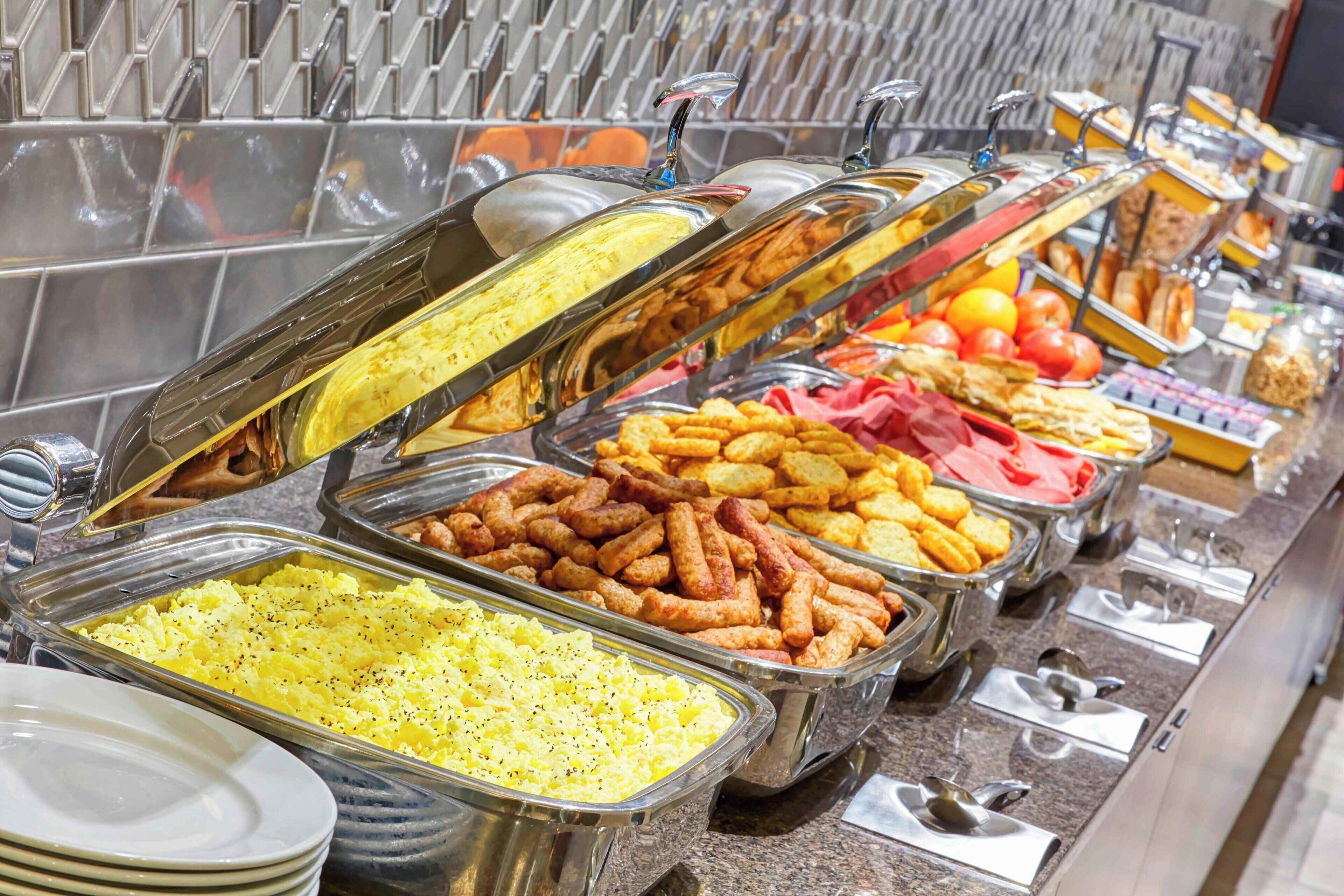 free buffet breakfast