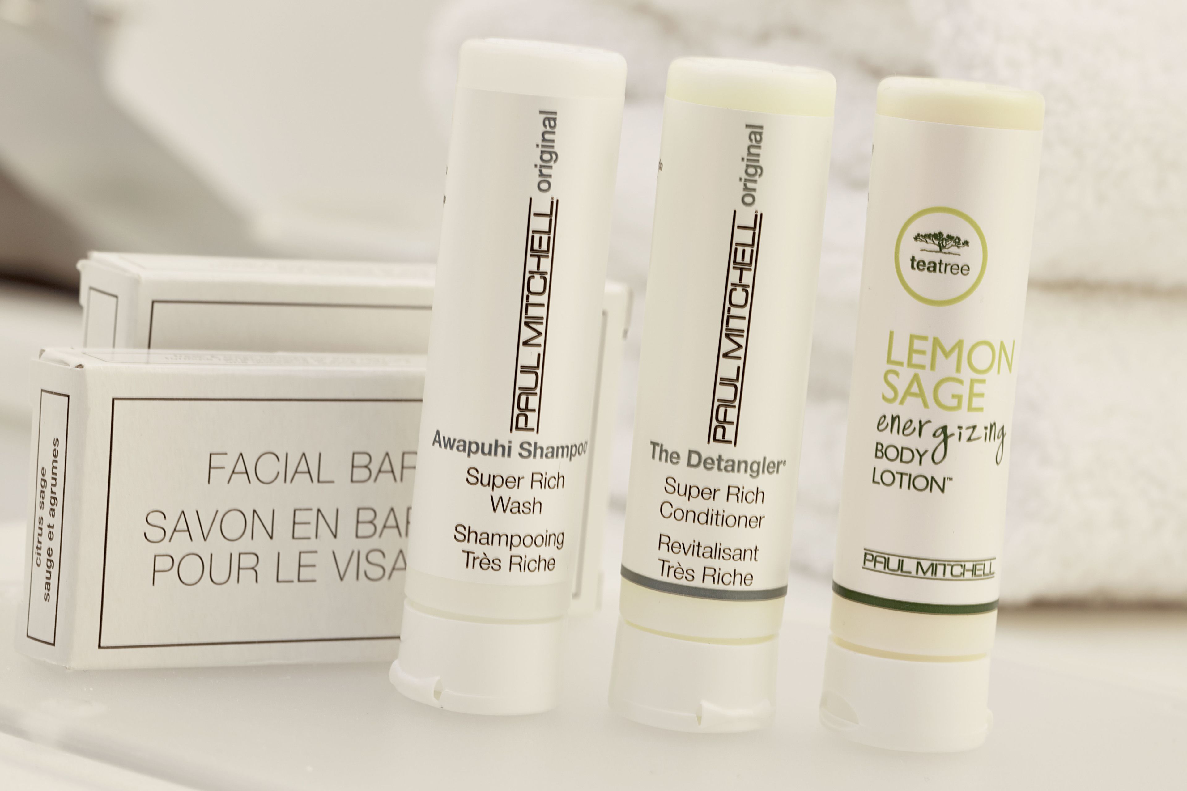 combined shower/bathtub, free toiletries, hair dryer, towels