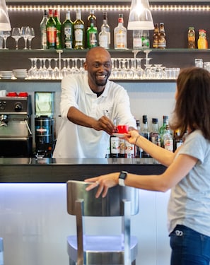Bar (in der Unterkunft)