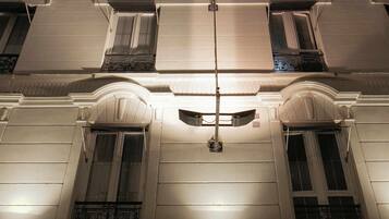 Mặt tiền nơi lưu trú