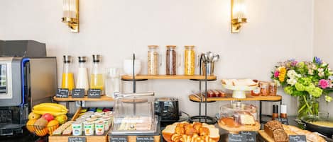 Desayuno buffet todos los días (con cargo)