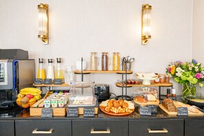 Frokostbuffé hver dag (mot et tillegg)
