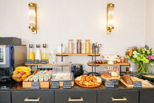 Daily buffet breakfast for a fee