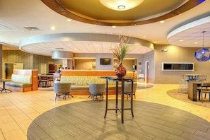 Lobby lounge
