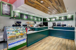 Daily cooked-to-order breakfast for a fee - Marriott Virginia Beach Oceanfront Resort (Virginia Beach)