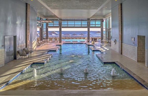 Indoor pool, outdoor pool, open 7:00 AM to 11:00 PM, pool umbrellas - Marriott Virginia Beach Oceanfront Resort (Virginia Beach)