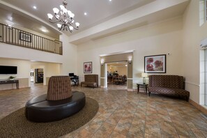 Lobby - Best Western Salinas Valley Inn & Suites (Salinas)