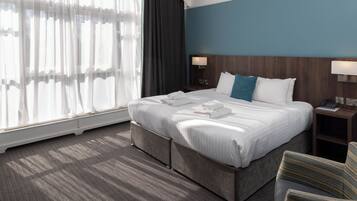 Family Room, 1 King Bed, Non Smoking | Desk, iron/ironing board, free WiFi, bed sheets