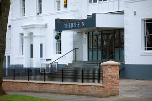Property entrance - The Jephson Hotel, BW Signature Collection (Royal Leamington Spa)