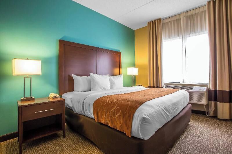 In-room safe, desk, blackout curtains, iron/ironing board