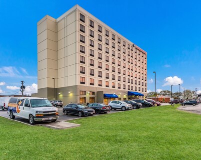 Comfort Suites Chicago O'Hare Airport