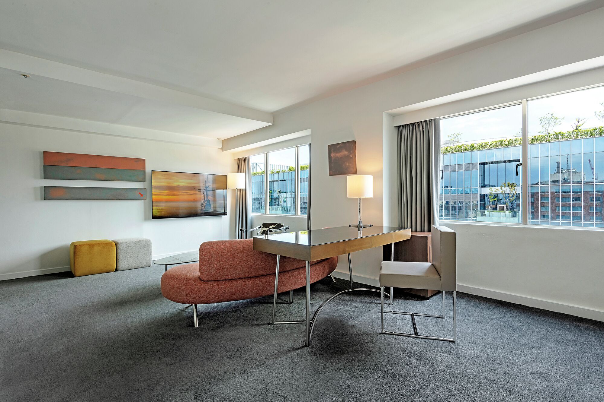 united suite  | 1 bedroom, in-room safe, desk, blackout curtains