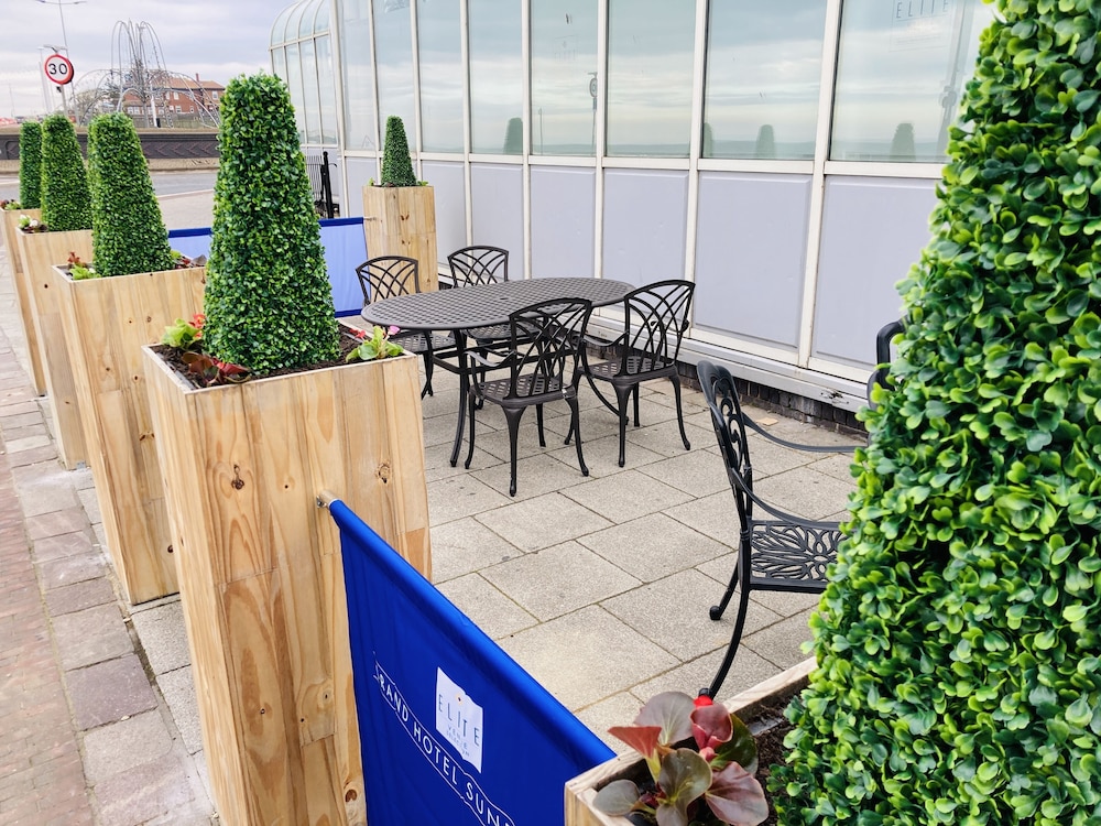 Grand Hotel Sunderland - 11