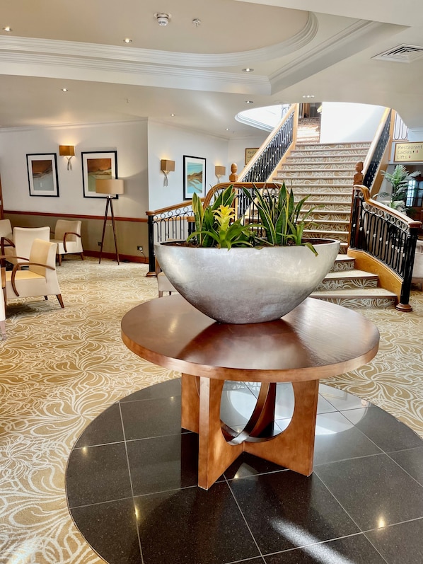 Lobby sitting area - Grand Hotel Sunderland (Sunderland)