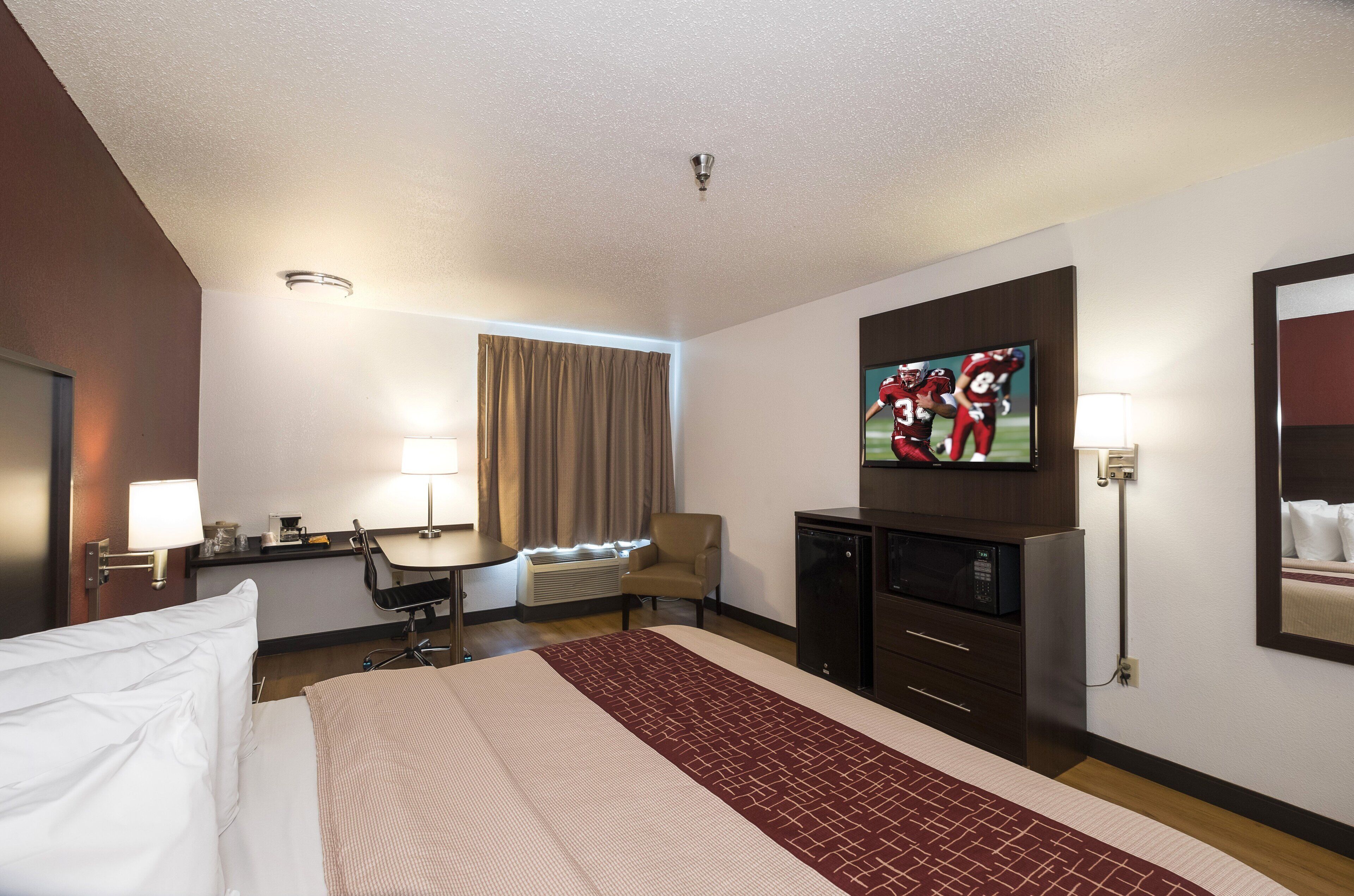 Superior Room, 1 King Bed, Non Smoking | Cribs (free), WiFi (free), bed sheets
