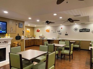 Free daily continental breakfast