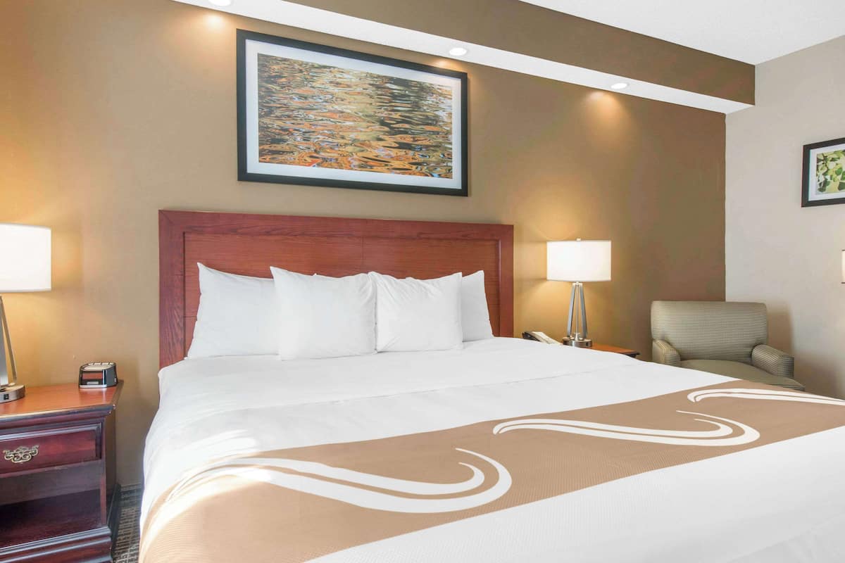 Desk, iron/ironing board, free WiFi, bed sheets