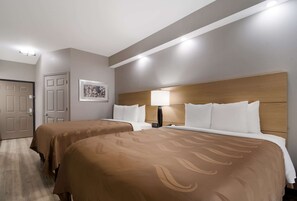 Desk, iron/ironing board, free WiFi, bed sheets - Quality Inn Goldsboro (Goldsboro)