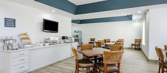 馬丁斯維爾凱富飯店