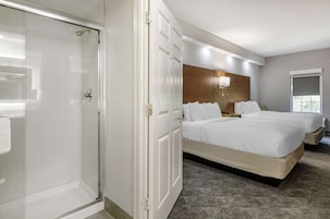 Standard Room, 2 Queen Beds, Non Smoking | Desk, laptop workspace, iron/ironing board (on request), WiFi (free)