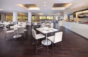 Daily buffet breakfast (EUR 6 per person)