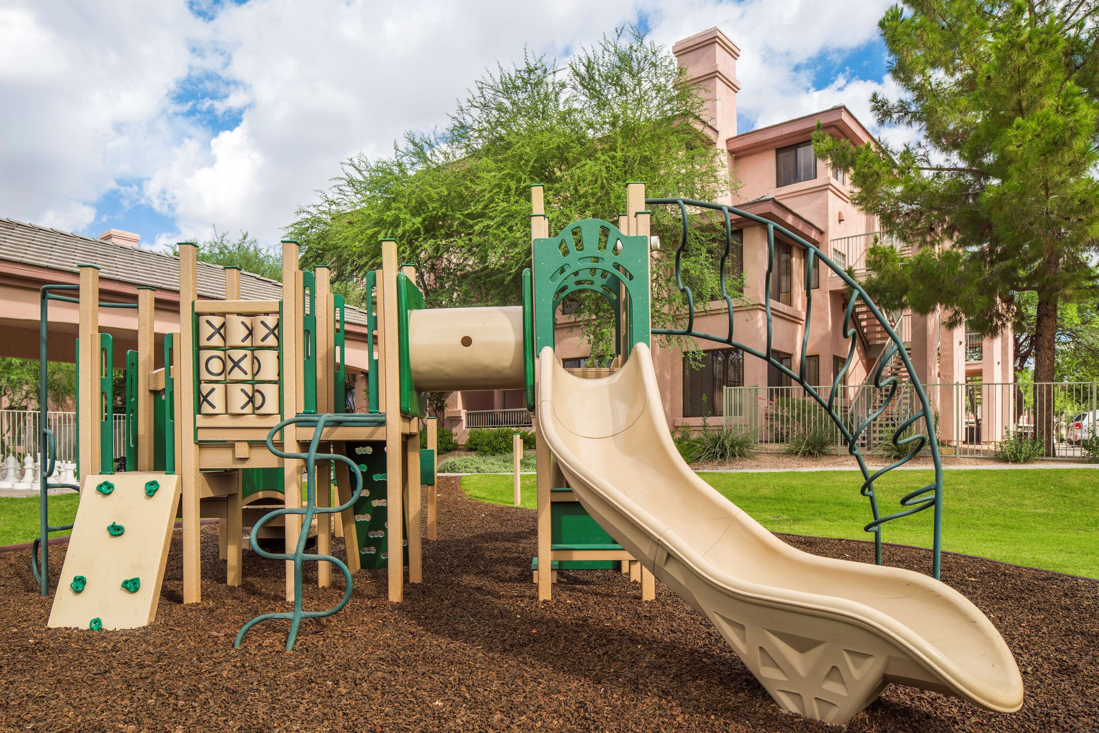children’s play area – outdoor