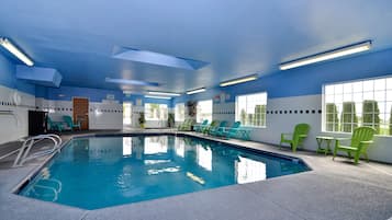 Indoor pool, pool loungers