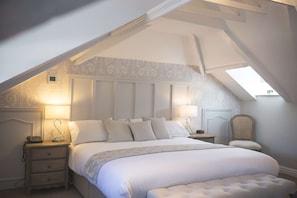 Suite, 1 très grand lit, non-fumeur | Bureau, fer et planche à repasser, lit de bébé (supplément)