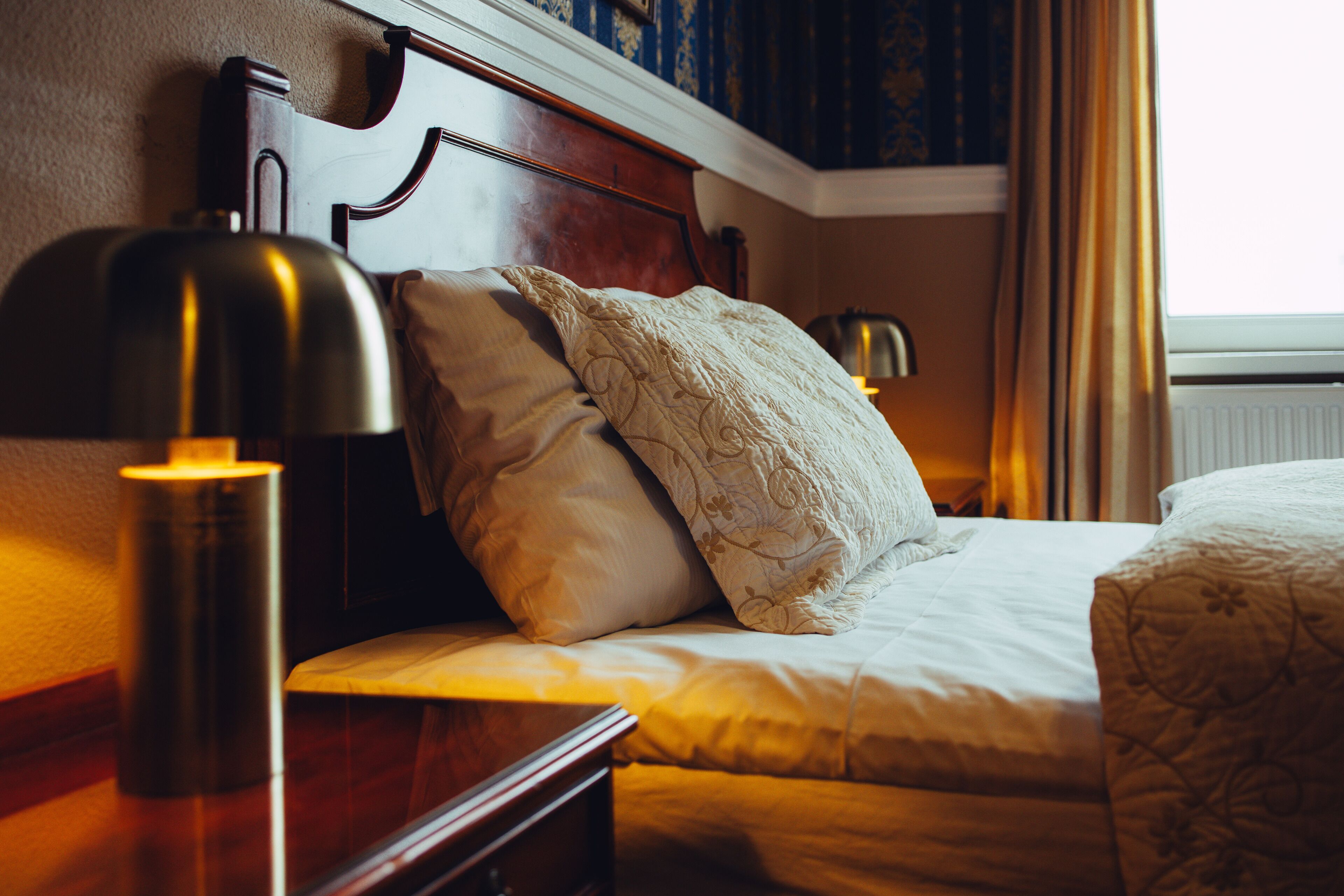 Decoración personalizada, muebles diferentes y escritorio 