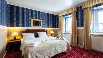 Standard dubbelrum eller tvåbäddsrum | Individuell inredning, unika möbler, skrivbord och strykjärn/strykbräda