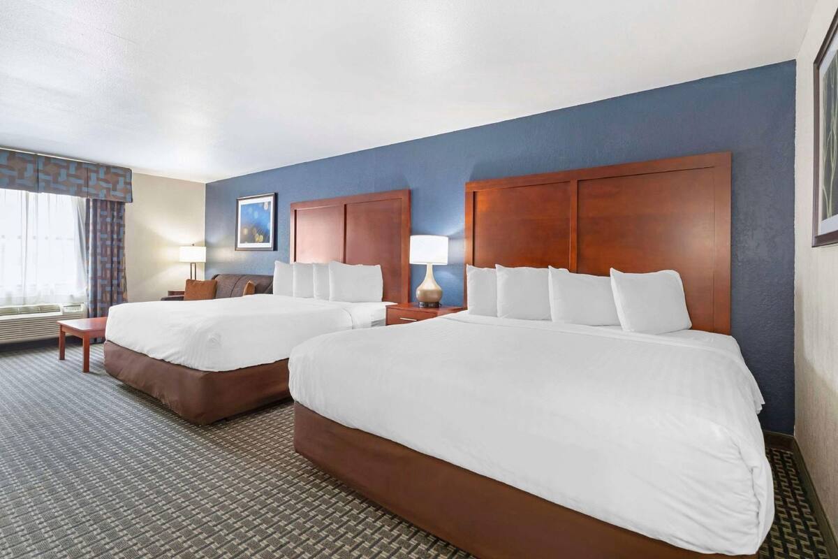 Pillow-top beds, in-room safe, desk, laptop workspace