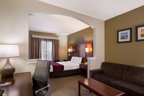 Egyptian cotton sheets, premium bedding, down comforters, pillowtop beds - Comfort Suites Near University (North Brunswick)