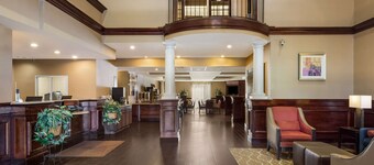 Comfort Suites Near University