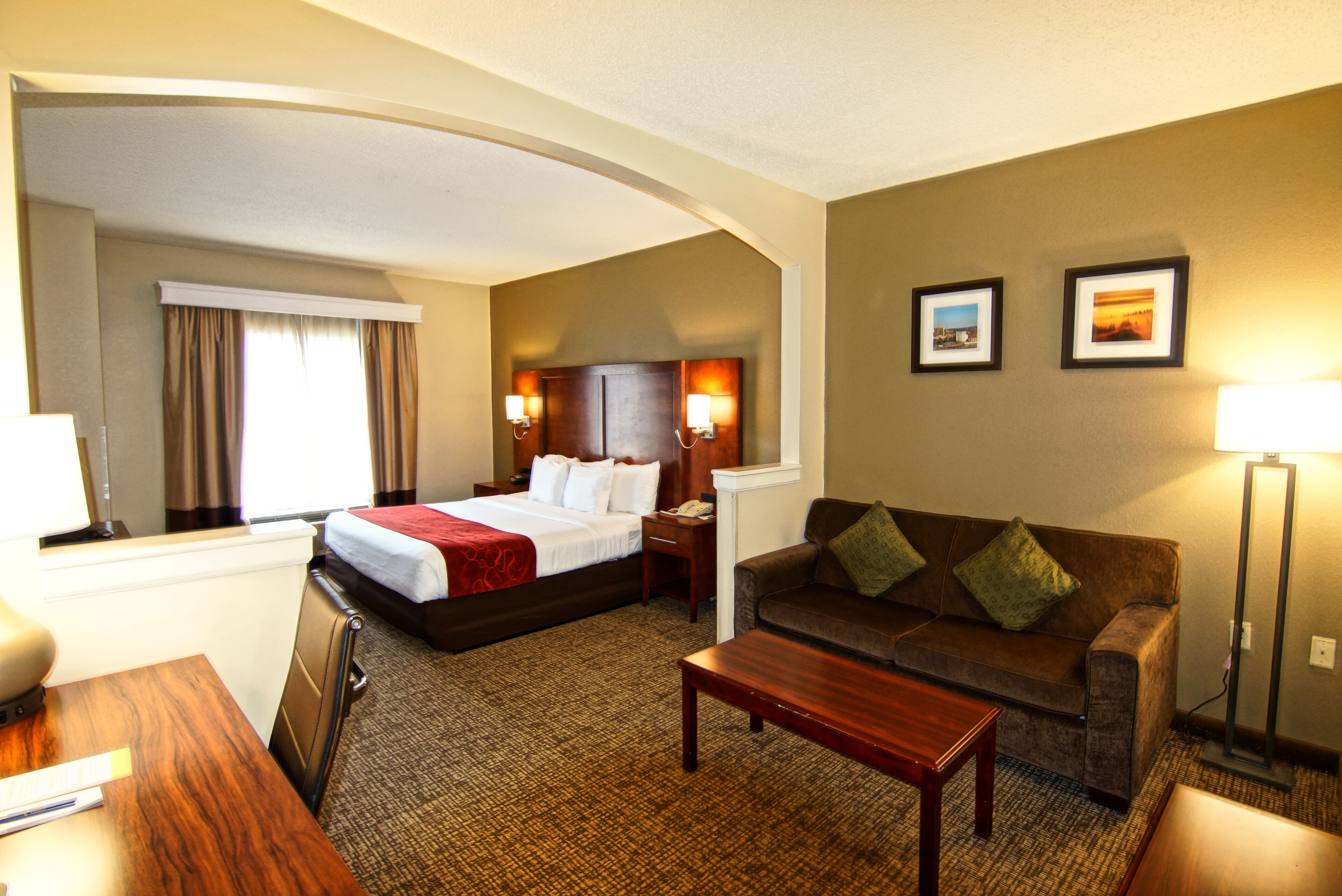 套房, 1 張特大雙人床和 1 張沙發床, 非吸煙房 | 埃及棉床單、高級寢具、羽絨被、舒適加層