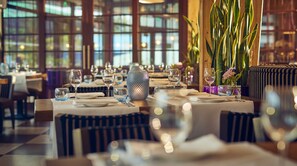 Breakfast, lunch, dinner served; international cuisine, garden views 