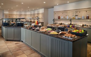 Daily cooked-to-order breakfast for a fee