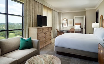 Studio Suite, 1 King Bed (Champions) | Premium bedding, in-room safe, desk, laptop workspace at Omni Barton Creek Resort & Spa Austin