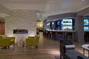 Bar (on property) - Marriott Milwaukee West (Waukesha)