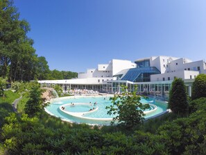 Indoor pool, outdoor pool