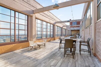 OYO Hotel St. Louis Downtown City Center MO