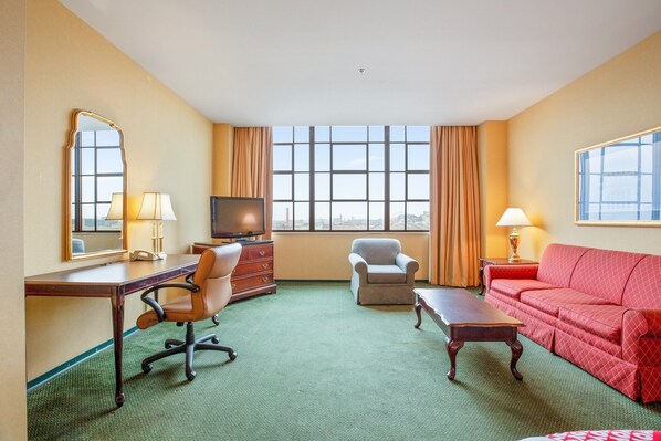 Room, 2 Queen Beds | Room amenity