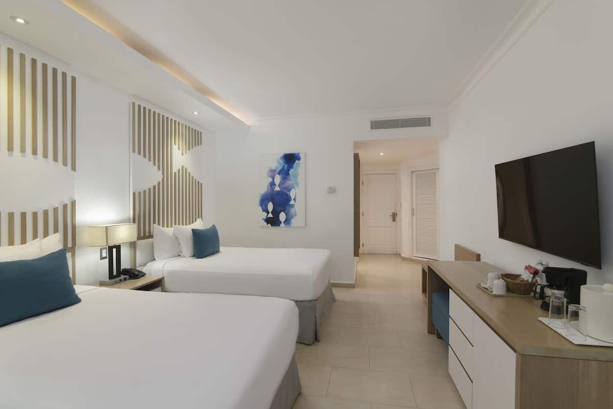 Premium Room, 2 Double Beds, Garden View | 2 bedrooms, pillowtop beds, minibar, in-room safe