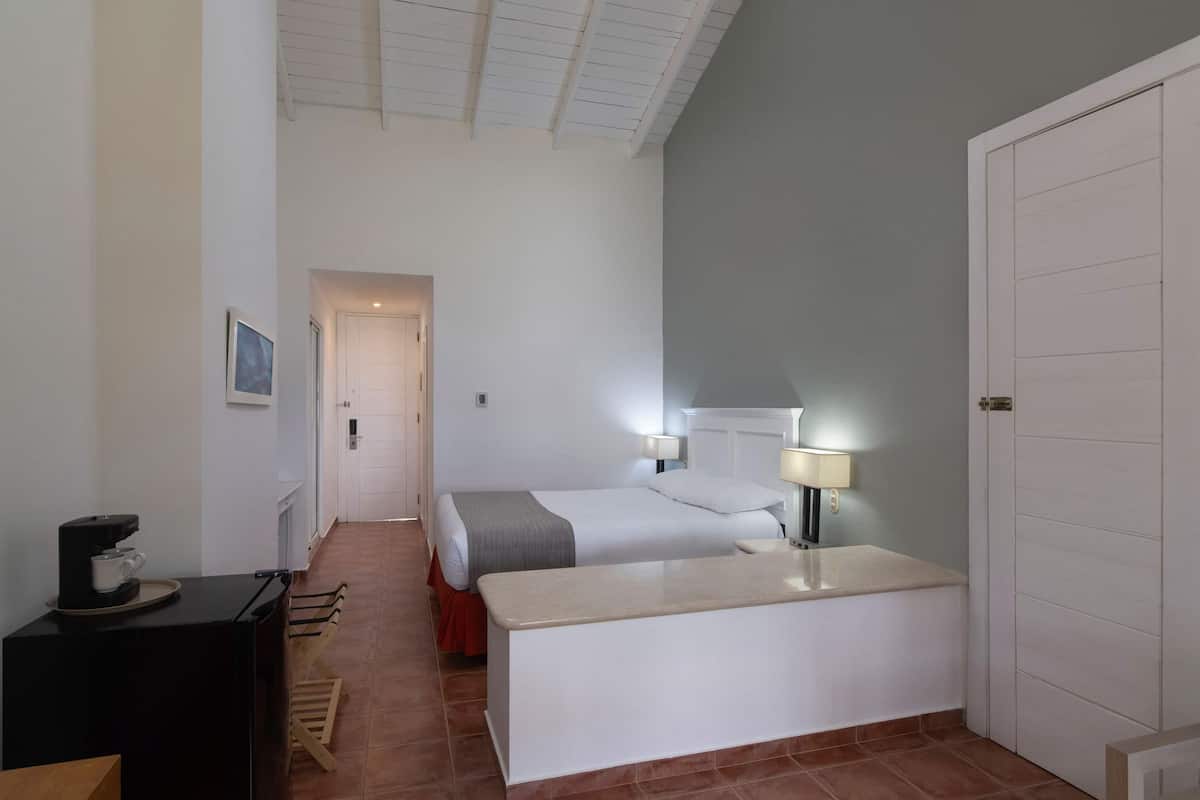 Pillowtop beds, minibar, in-room safe, desk