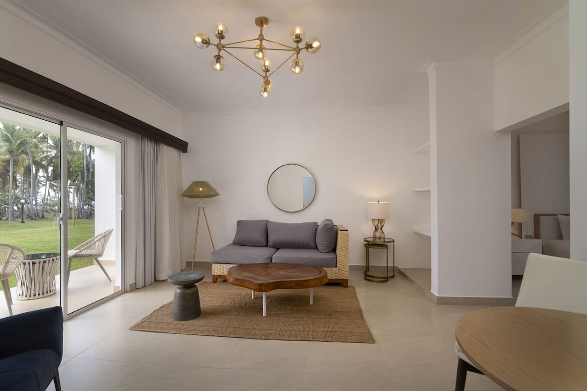 Club Suite, Ocean View | 2 bedrooms, pillowtop beds, minibar, in-room safe