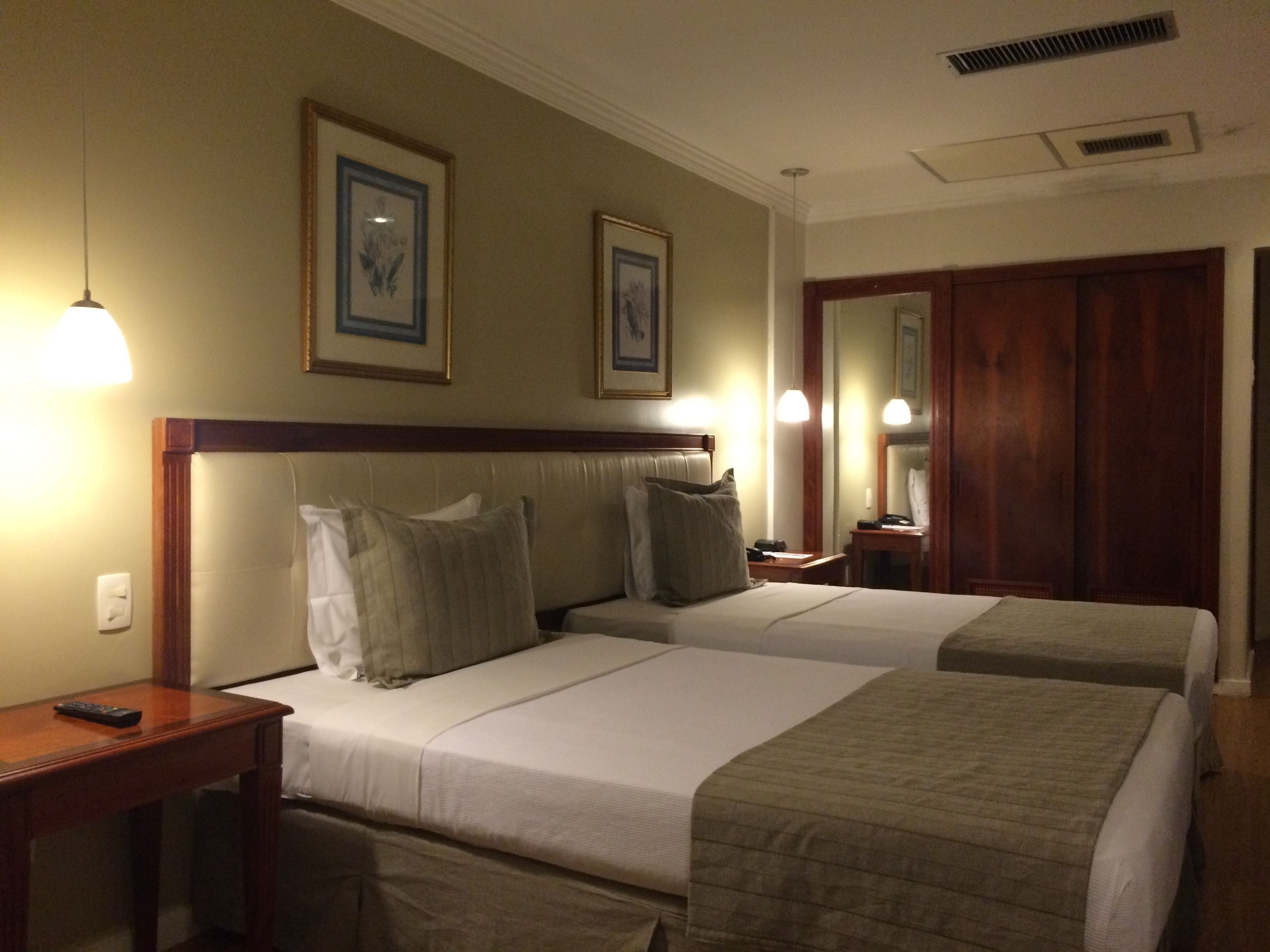 deluxe room, sea view | minibar, in-room safe, desk, laptop workspace
